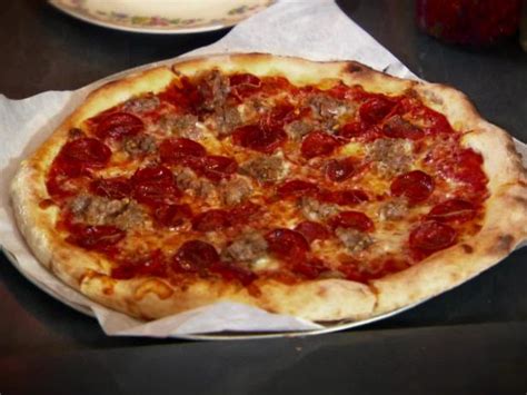 7-best-pizzas-from-diners-drive-ins-and-dives-food image