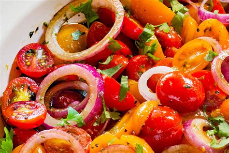 balsamic-tomato-and-onion-salad-cooking-maniac image
