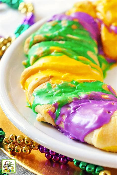 easy-mardi-gras-king-cakes-crescent-rolls-recipe-with image