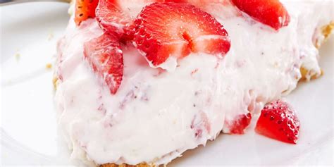 no-bake-strawberry-cheesecake-recipes-party-food image