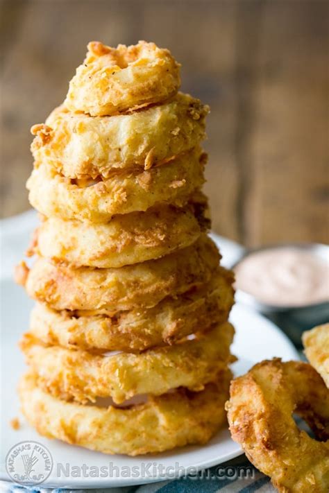 crispy-onion-rings-with-dipping-sauce-video image