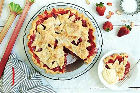 strawberry-rhubarb-pie-recipe-king-arthur-baking image