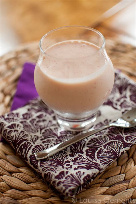 tropical-ginger-smoothie-living-lou image