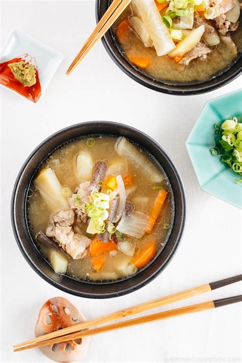 instant-pot-tonjiru-pork-and-vegetable-miso-soup-豚 image