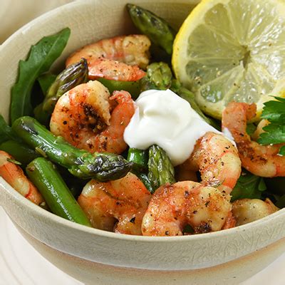 asparagus-and-grilled-shrimp-salad-with-tarragon-cream image
