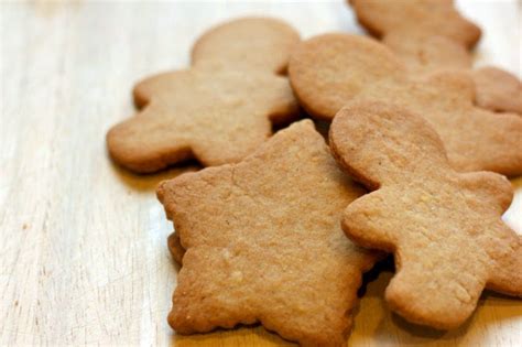 amanda-k-by-the-bay-pepparkakor-cookies-swedish image