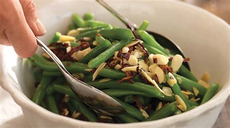green-beans-with-sundried-tomatoes-and-almonds image