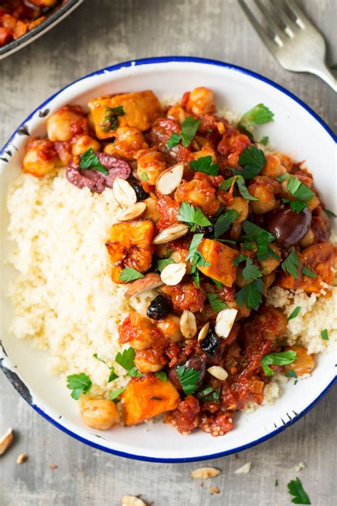 moroccan-chickpea-stew-lazy-cat-kitchen image