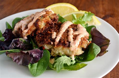 crab-cakes-with-roasted-red-pepper-and-garlic-aioli image