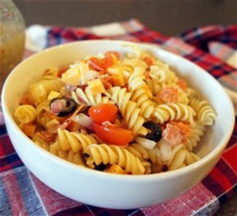 awesome-pasta-salad-recipe-recipetipscom image
