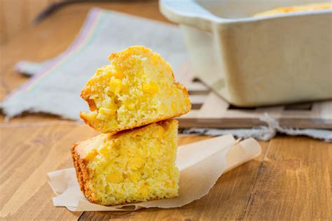 cornbread-recipe-with-fresh-or-frozen-sweet-corn-the image