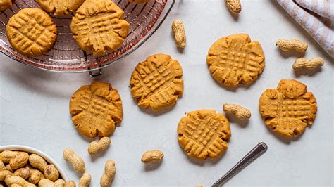 22-gluten-free-holiday-and-christmas-cookie image