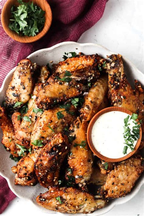 everything-bagel-seasoned-chicken-wings-alliannas image