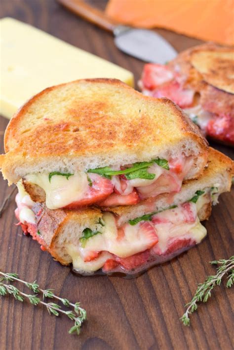 29-fancy-grilled-cheeses-for-the-cheesiest-meal-ever image