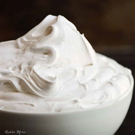 homemade-marshmallow-fluff-ashlee-marie-real image