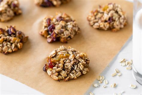low-fat-low-calorie-vegan-oatmeal-cookies-sugar image