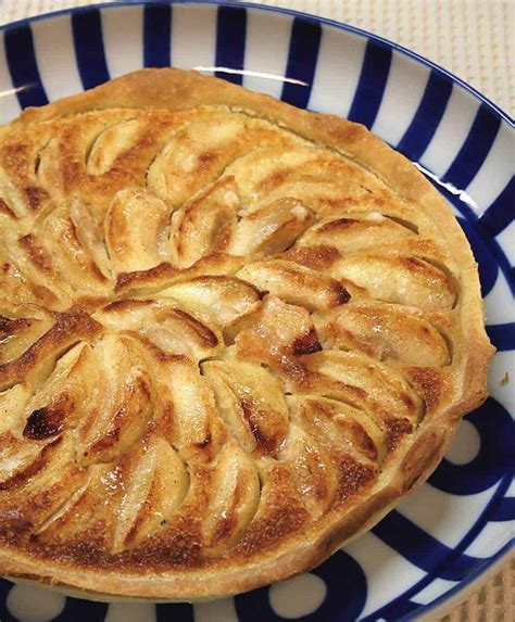 normandy-apple-tart-recipe-with-calvados-chefs-pencil image