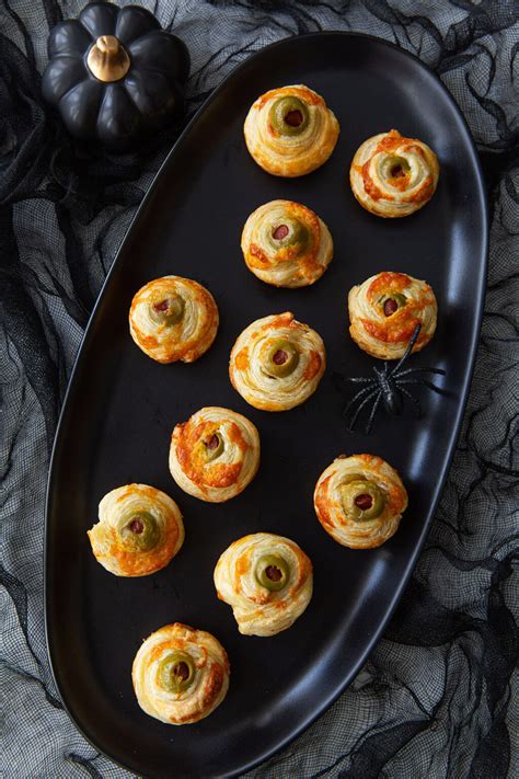 eyeball-olive-puffs-best-appetizers image