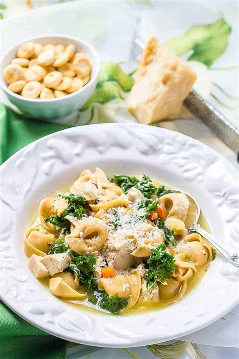 20-minute-chicken-tortellini-soup-with-kale-family-food image