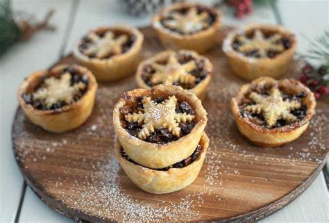 christmas-sweet-mince-pies-culinary-ginger image