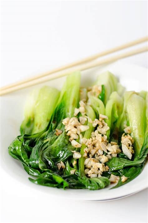 an-easy-chinese-greens-recipe-omnivores-cookbook image