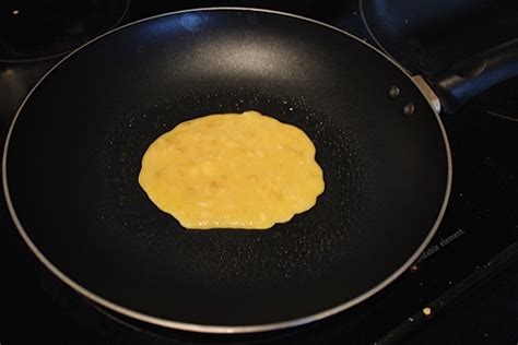 how-to-make-pancakes-with-only-2-ingredients image