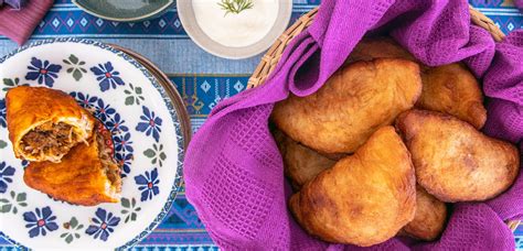 russian-piroshki-recipe-for-perfect-minced-meat-filled image