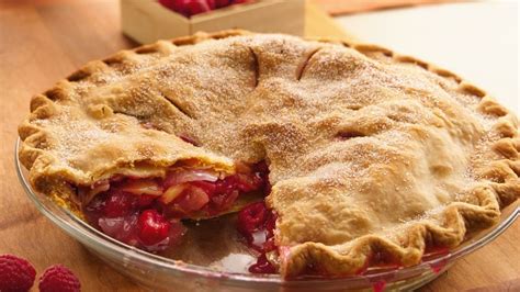apple-raspberry-pie-recipe-pillsburycom image