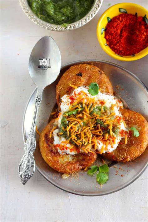 aloo-tikki-chaat-recipe-delhi-style-fun-food-frolic image