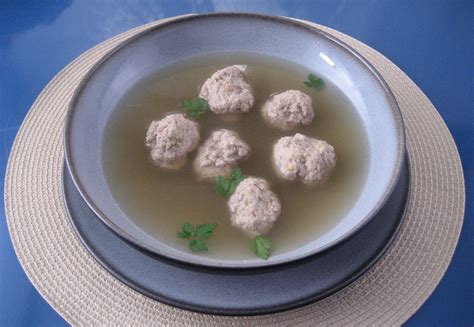 meatballs-in-broth-lidia image