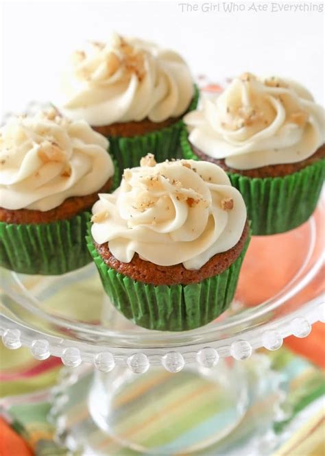 carrot-cupcakes-with-white-chocolate-cream-cheese image