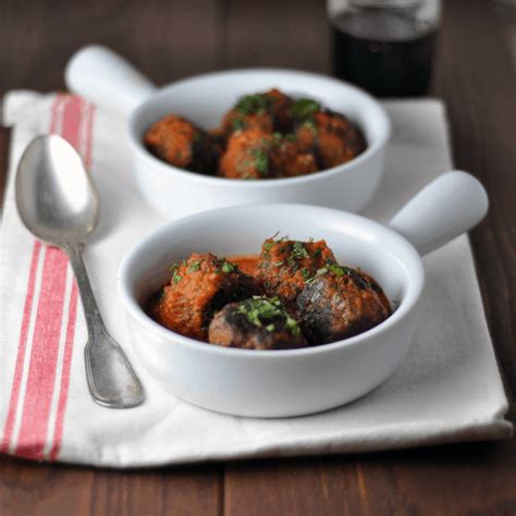 meatballs-with-mint-parsley-in-tomato-sauce image