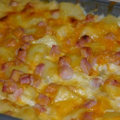 cheesy-scalloped-potatoes-and-ham-casserole image