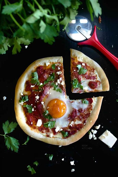 shakshuka-pizza-video-nish-kitchen image