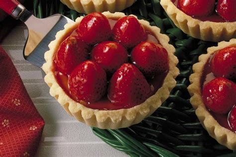 strawberry-cheesecake-tarts-canadian-goodness image