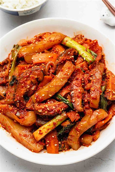 vegan-spicy-stir-fried-squid-ojingeo-bokkeum image