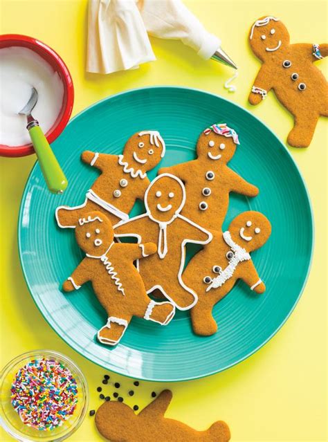 gingerbread-cookies-ricardo image