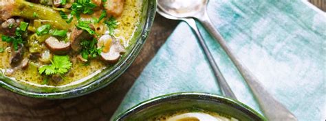 slow-cooker-thai-green-curry-with-chicken image