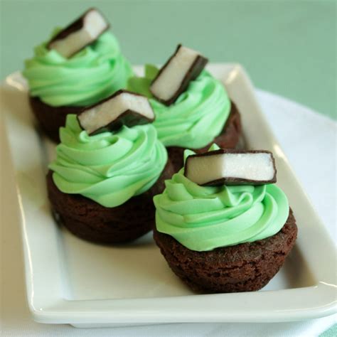 grasshopper-brownies-two-bite image