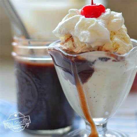 homemade-chocolate-sauce-recipe-for-ice-cream image