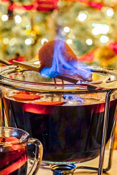 7-hot-rum-punch-recipes-to-warm-up-your-winter image