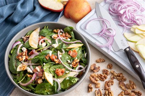 fall-flavors-in-a-warm-spinach-apple-salad-cutco image