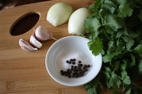 recaito-recipe-cilantro-base-analidas-ethnic-spoon image