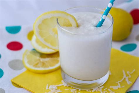 lemon-coconut-smoothie-daily-smoothie image