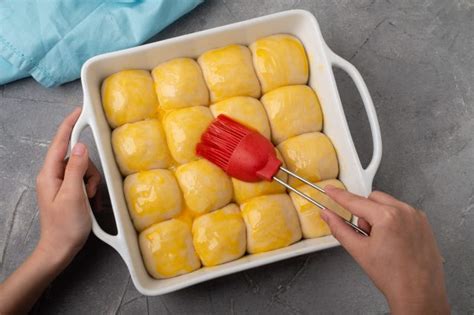 butter-sugar-pull-apart-bread-recipe-cookistcom image