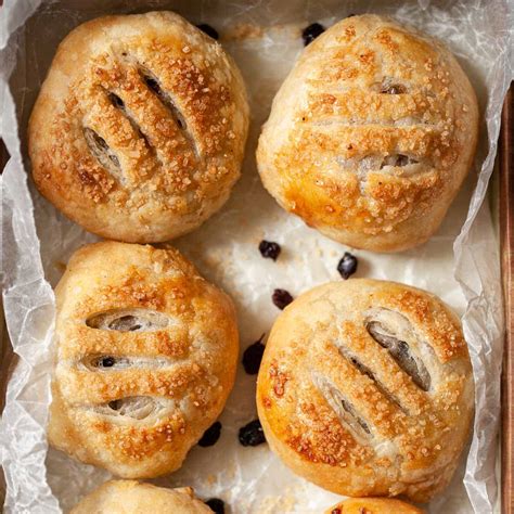 eccles-cakes-with-cinnamon-and-nutmeg-little-sugar image