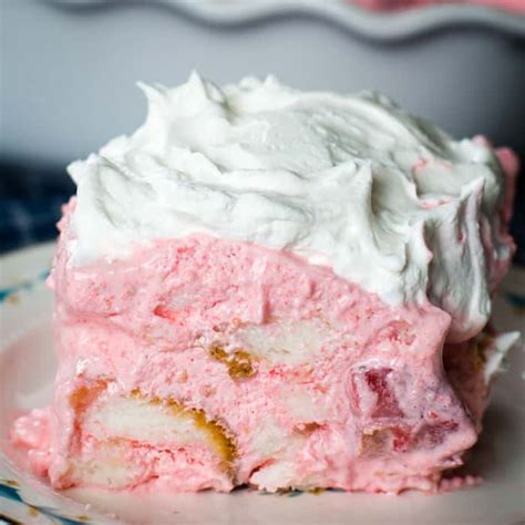 strawberry-angel-food-cake-dessert-4-ingredients image