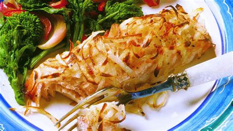 salmon-fillets-with-horseradish-potato-crust image