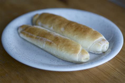 bread-rolls-czech-rohlky-michaela-kei image