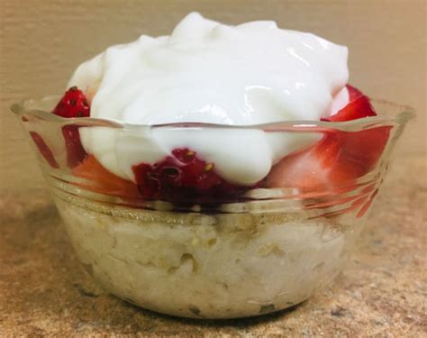 fruit-and-yogurt-oatmeal-foodunledu image